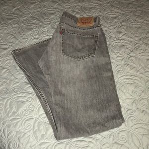 Men’s Levi gray 32x32 jeans.